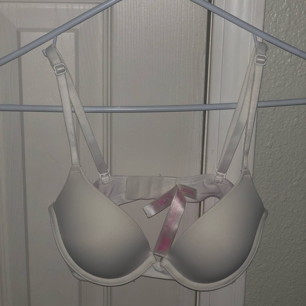 victorias secret pink 32b white tshirt bra